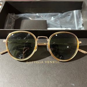 BOTTEGA VENETA Sunglasses